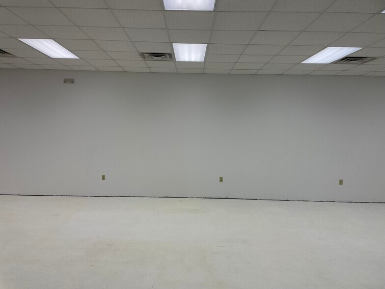 More Photos Of 13510-13520 Perkins Rd, Baton Rouge Storefront Retail Office For Lease