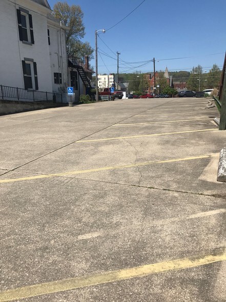 More Photos Of 1208 6th Ave, Huntington Restaurant For Sale