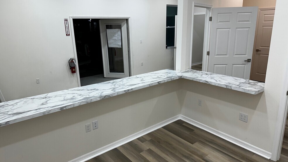 More Photos Of 23075-23079 Tabak Ln, Land O' Lakes Medical For Lease