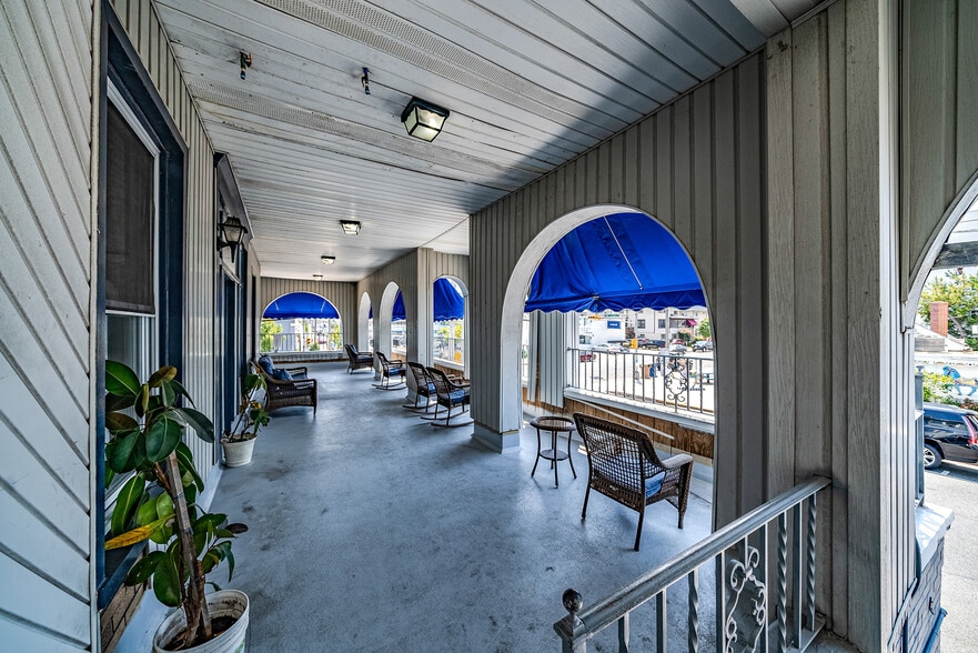 More Photos Of 617 E 8th St, Ocean City Hotel For Sale