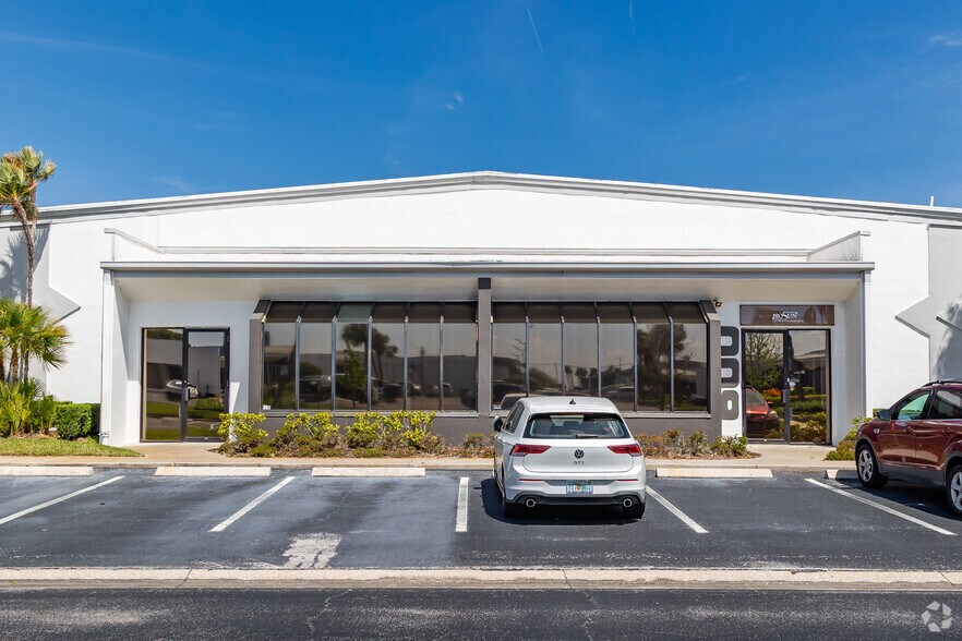 More Photos Of 6202 Benjamin Rd, Tampa Unknown For Lease