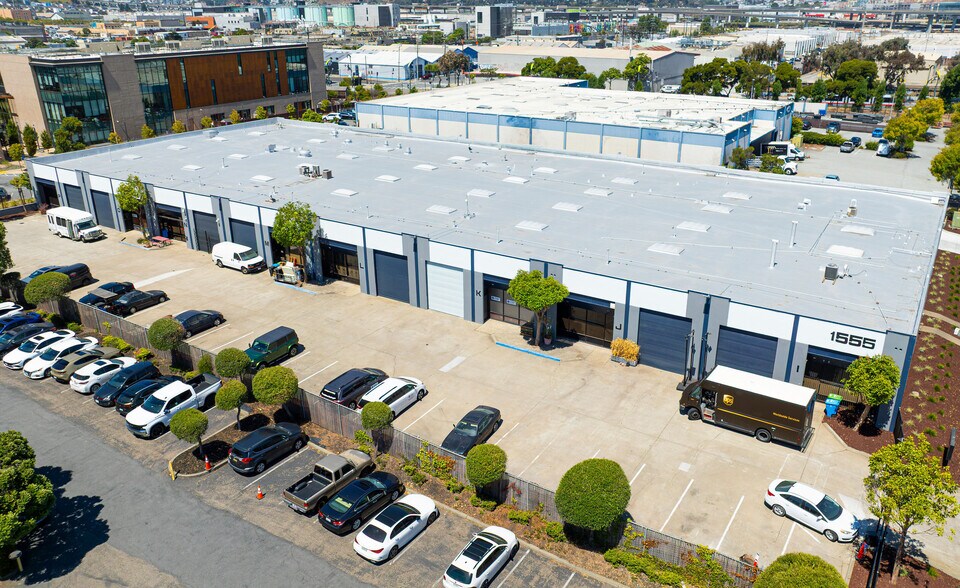 More Photos Of 1555 Burke Ave, San Francisco Warehouse For Sale