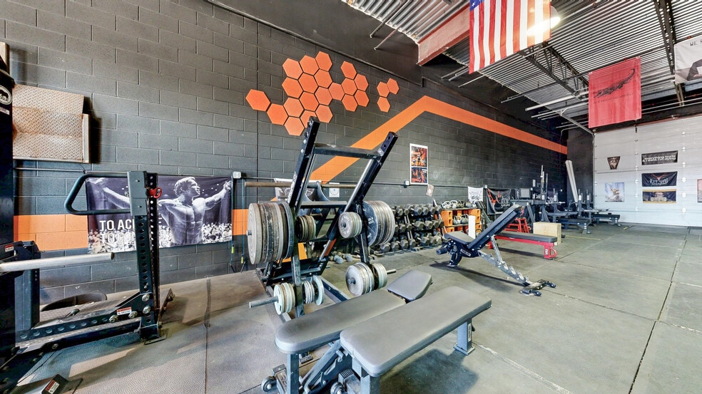 More Photos Of 943-965 E 11th St, Loveland Warehouse For Sale