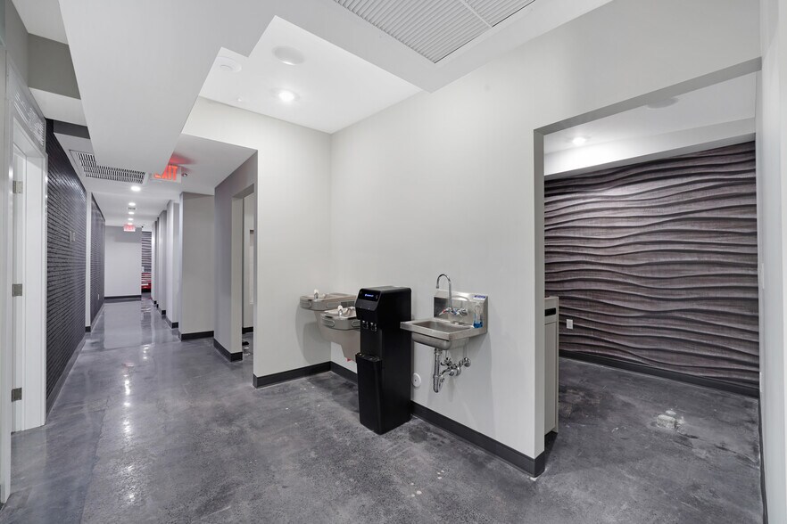 More Photos Of 530 NW 54th St, Miami Office For Lease