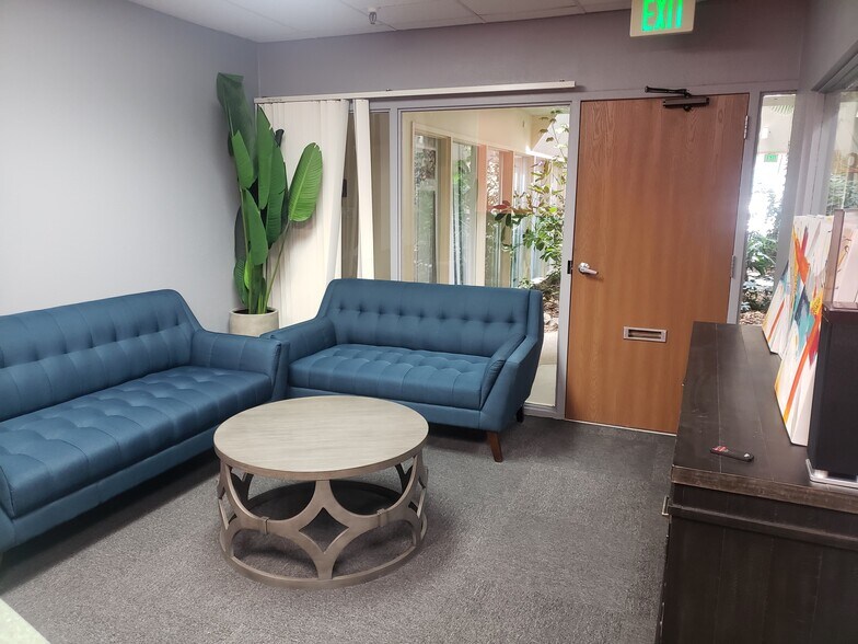 More Photos Of 11059 E Bethany Dr, Aurora Office For Lease