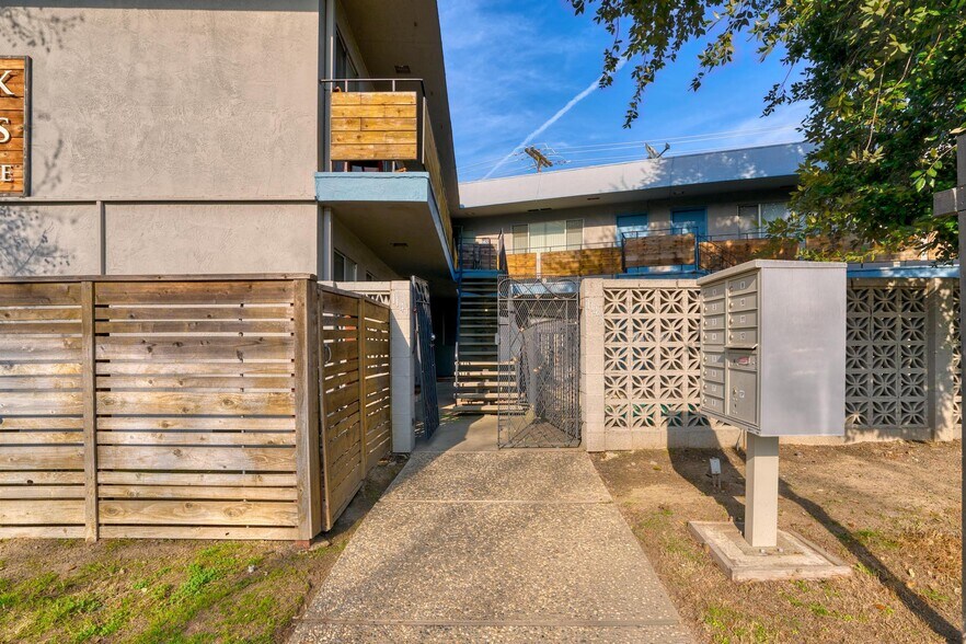 More Photos Of 1143 43rd Ave, Sacramento Apartments For Sale