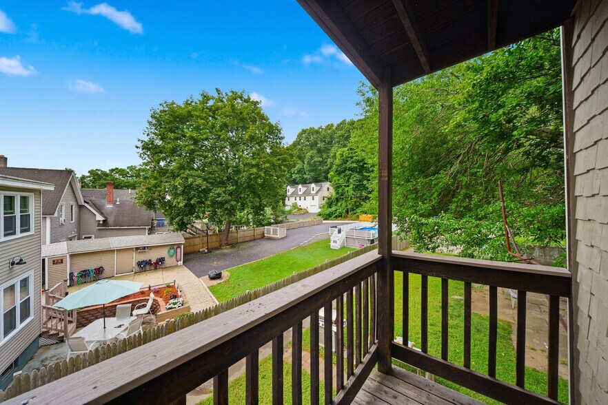 More Photos Of 61 B St, Manchester Multifamily For Sale