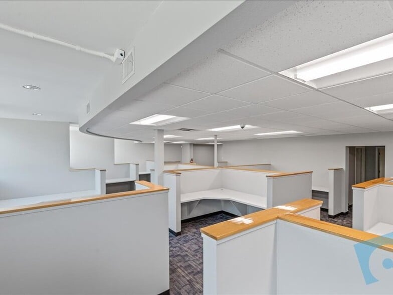 More Photos Of 7291 Glenview Dr, North Richland Hills Office For Sale