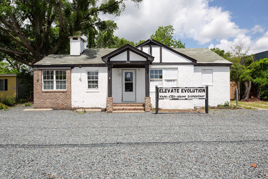 More Photos Of 511 Shipyard Blvd, Wilmington Office For Sale