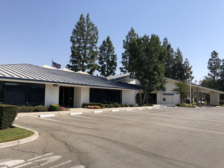 More Photos Of 5151 Stockdale Hwy, Bakersfield Office For Lease