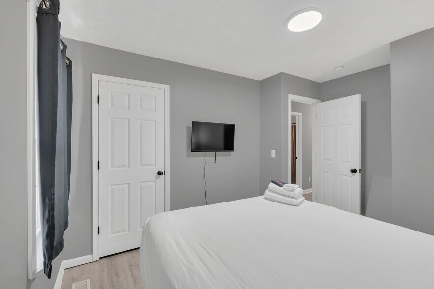 More Photos Of 901 21st Ave N, Nashville Multifamily For Sale