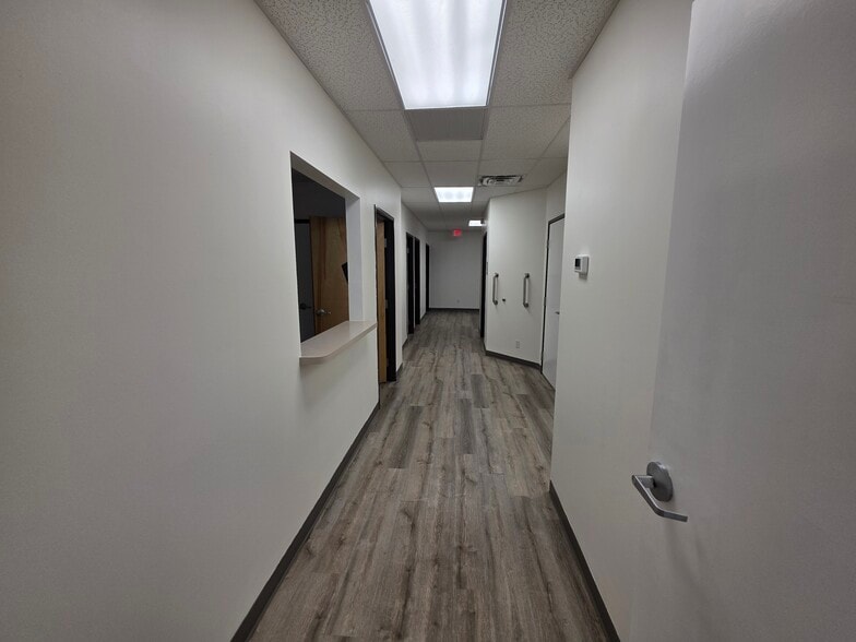 More Photos Of 5601-5605 Virginia Pky, McKinney Medical For Lease