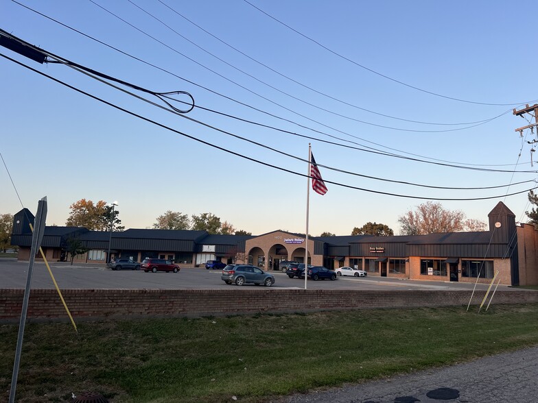 Primary Photo Of 1400 Scott Lake Rd, Waterford Office For Lease