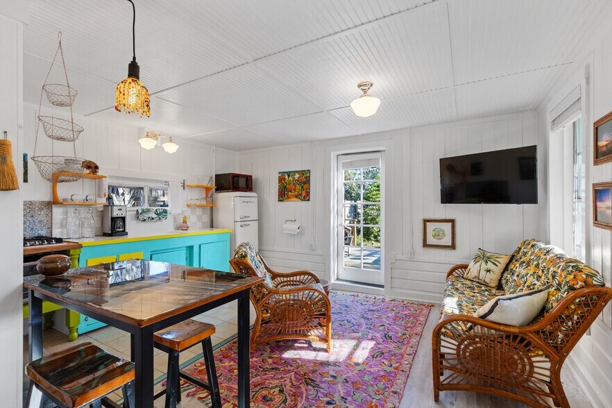 More Photos Of 12685 FL-24, Cedar Key Hotel For Sale