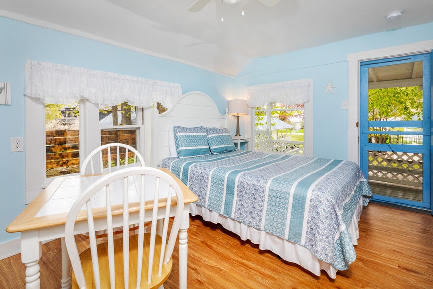 More Photos Of 2 River Rd, Cape Neddick Hospitality For Sale