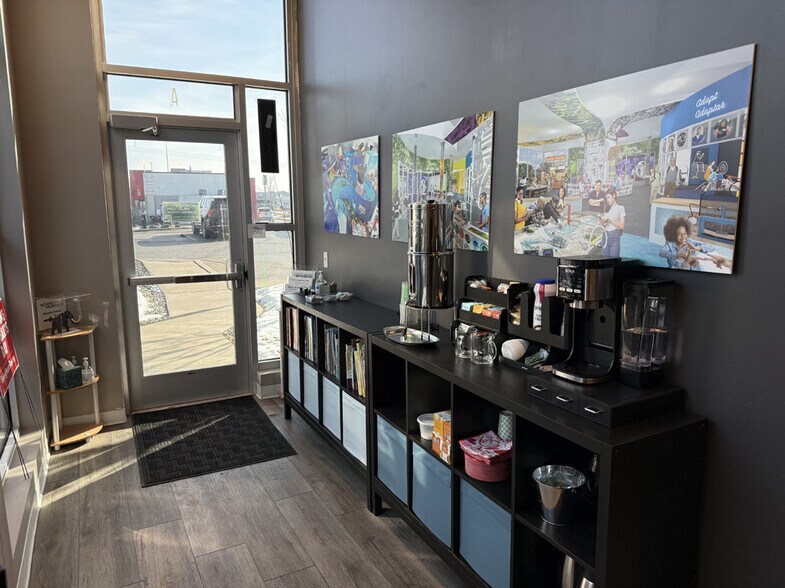 More Photos Of 4650 26th Ave, Fargo Storefront Retail Office For Lease