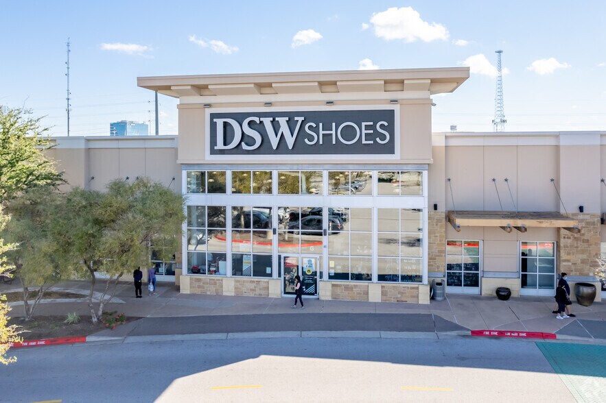 More Photos Of N MoPac Expy, Austin Unknown For Lease