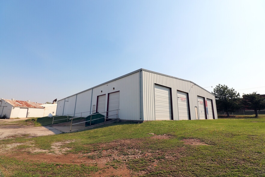 Primary Photo Of 28 N Hickory St, Sapulpa Industrial For Sale