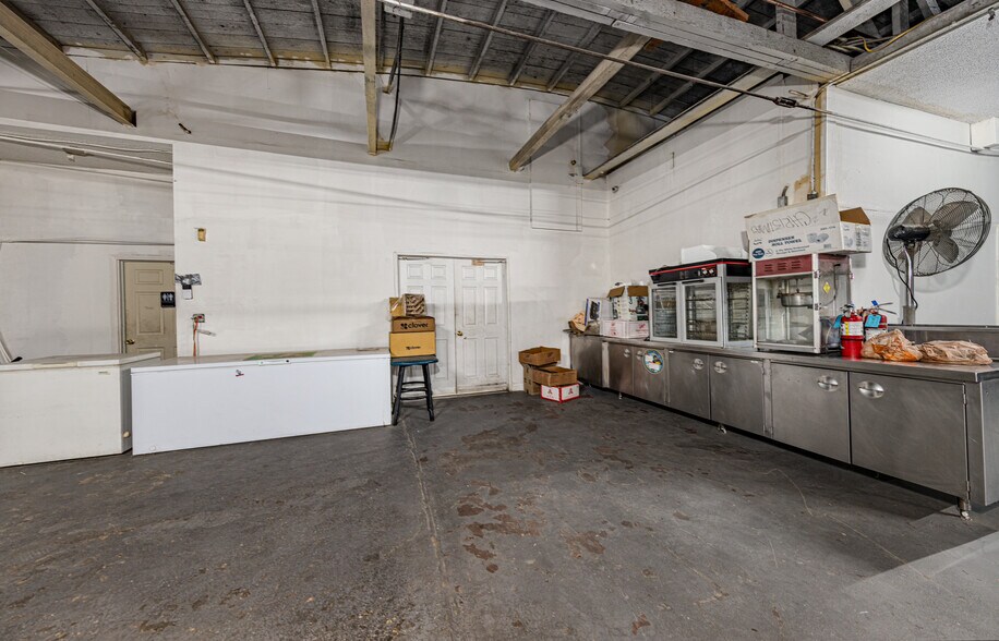 More Photos Of , Banning Unknown For Sale