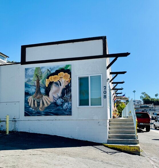 More Photos Of 208 Calle De Los Molinos, San Clemente Showroom For Lease