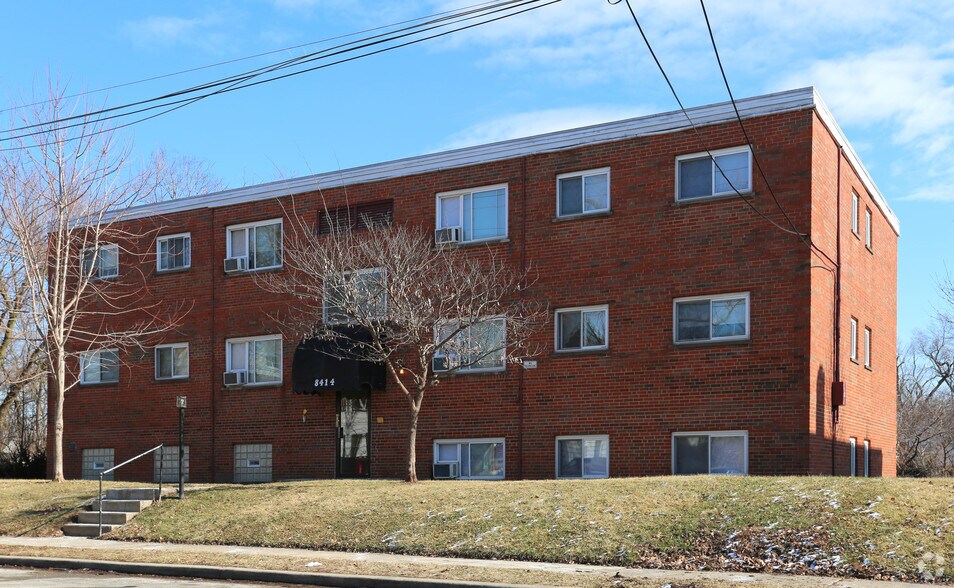 More Photos Of , Cincinnati Multifamily For Sale