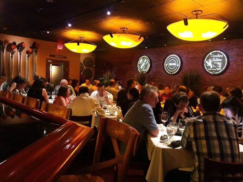 More Photos Of 14543 Memorial Dr, Houston Restaurant For Lease