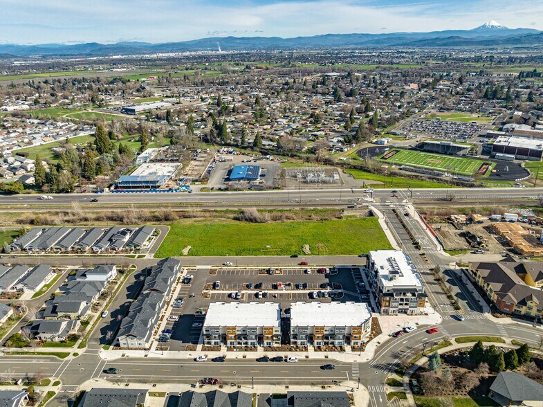 More Photos Of 0 Boulder Ridge St, Central Point Land For Sale