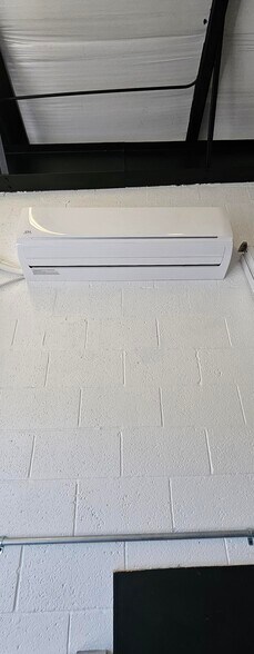 More Photos Of 1133 Industrial Blvd, Naples Manufacturing For Lease