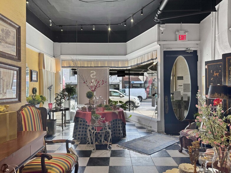 More Photos Of 118 N Main St, Urbana Storefront For Sale