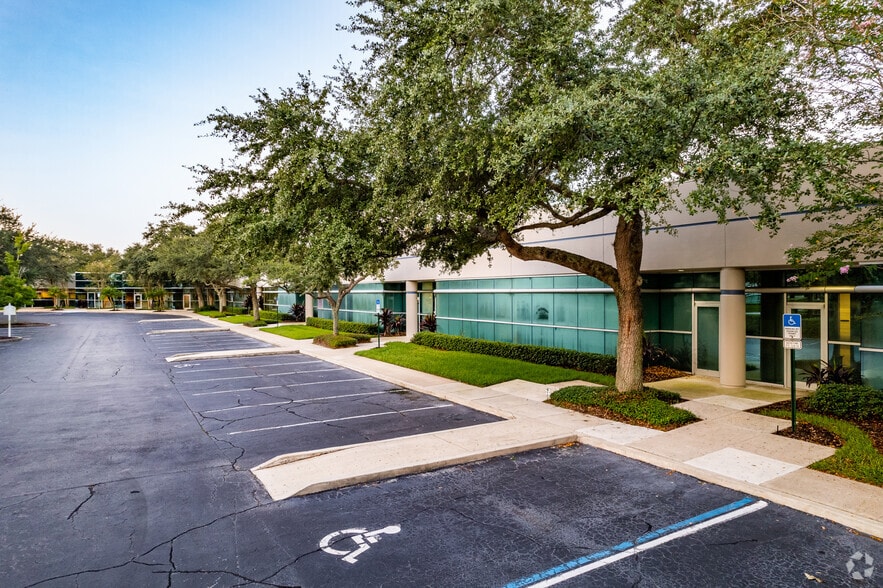 More Photos Of 7300-7356 Greenbriar Pky, Orlando Unknown For Lease