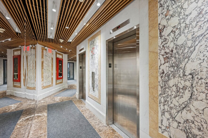 More Photos Of 16 W 32nd St, New York Office For Lease