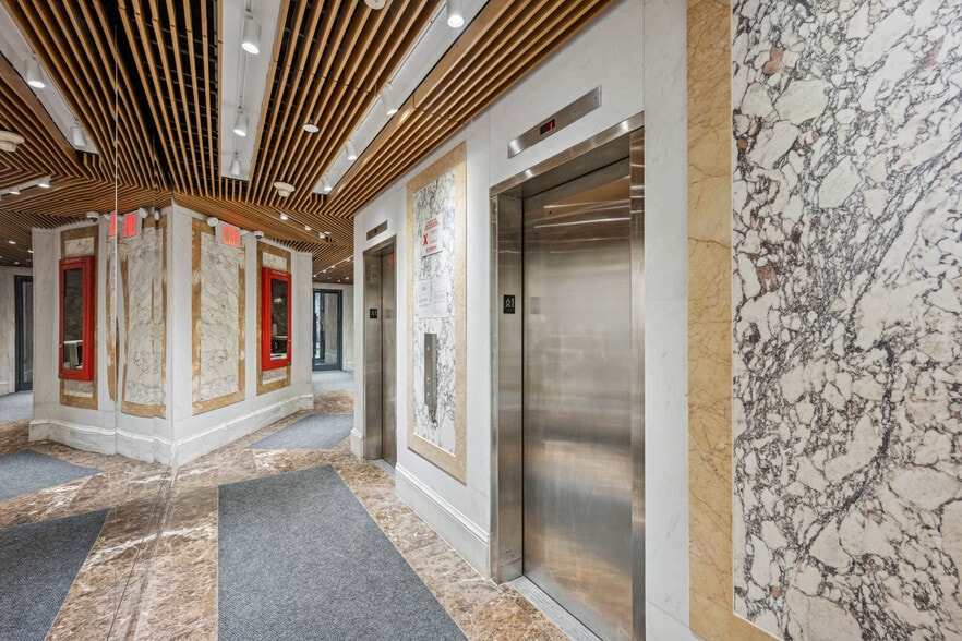 More Photos Of 16 W 32nd St, New York Medical For Lease