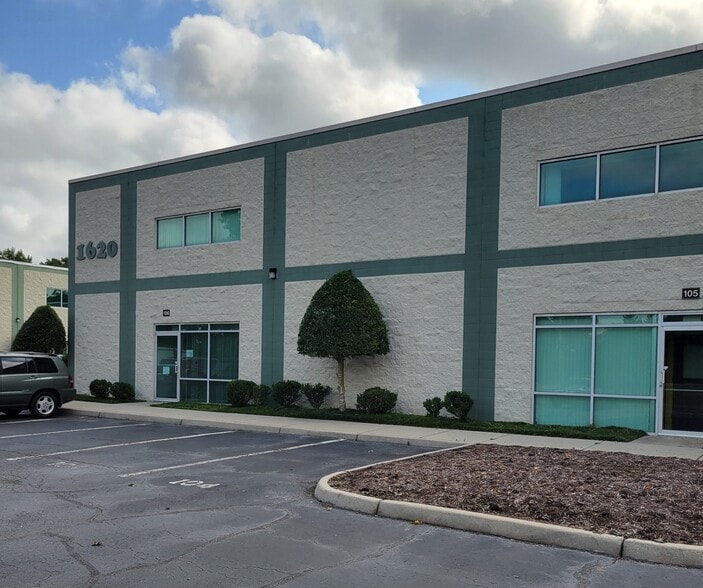 More Photos Of 1620 Centerville Tpke, Virginia Beach Light Manufacturing For Lease