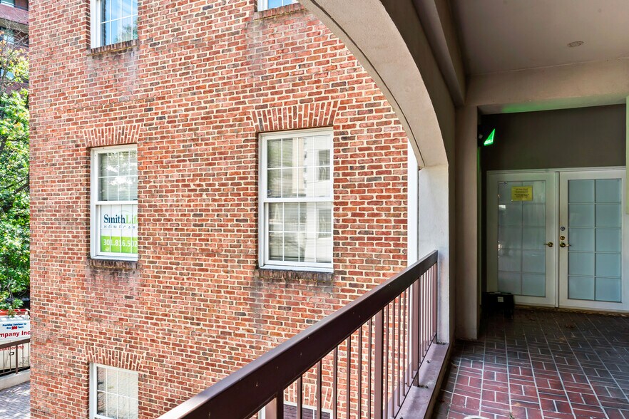 More Photos Of 4600 N Park Ave, Chevy Chase Medical For Sale