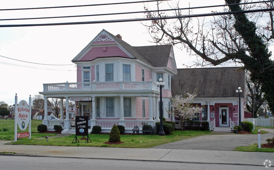 More Photos Of 36 N Mallory St, Hampton Restaurant For Lease