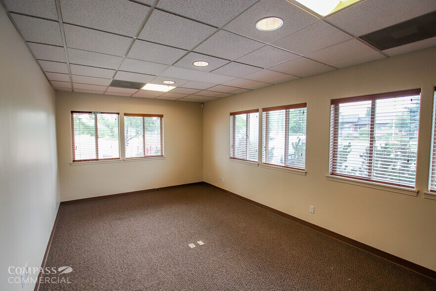 More Photos Of 595 SW Bluff Dr, Bend Office For Lease
