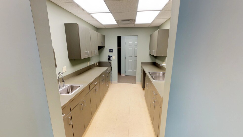 More Photos Of 114 Lovell Rd, Knoxville Medical For Lease