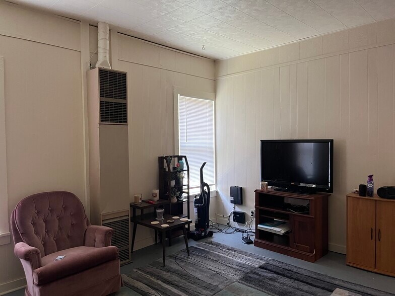 More Photos Of 1040 7th Ave, Baldwin Apartments For Sale