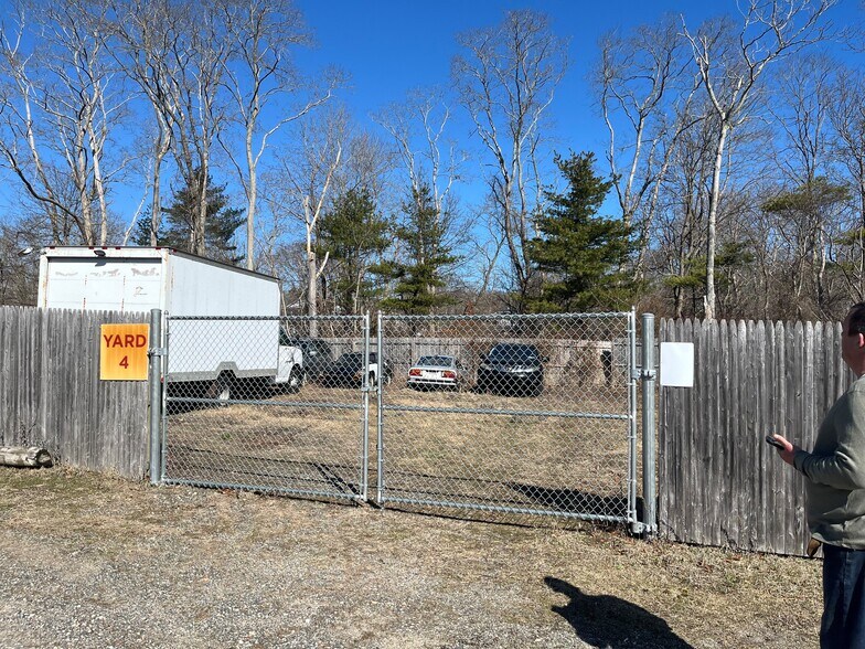 More Photos Of 96-122 Railroad Ave, Center Moriches Freestanding For Sale