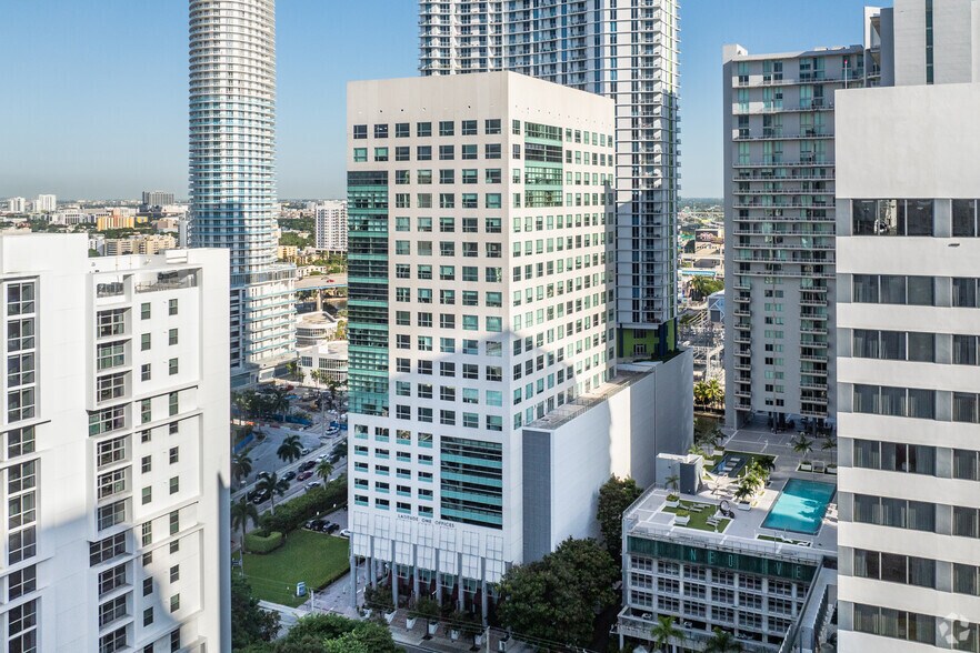 More Photos Of 175 SW 7th St, Miami Medical For Lease