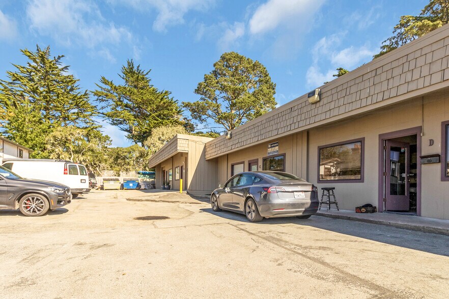 More Photos Of 1157 Forest Ave, Pacific Grove Freestanding For Sale