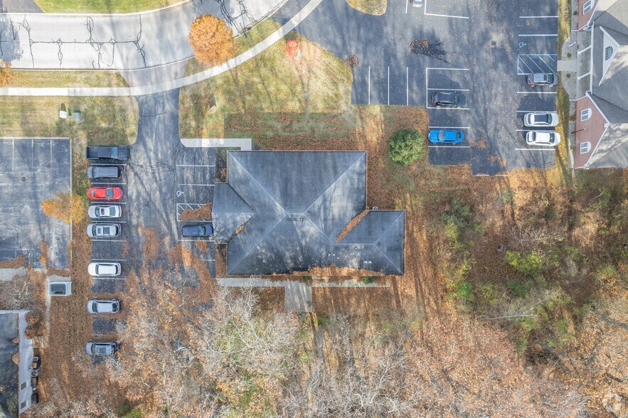 More Photos Of 5923 Renaissance Pl, Toledo Office For Lease