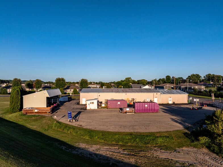 More Photos Of N5105 Leonard N, West Salem Flex For Sale