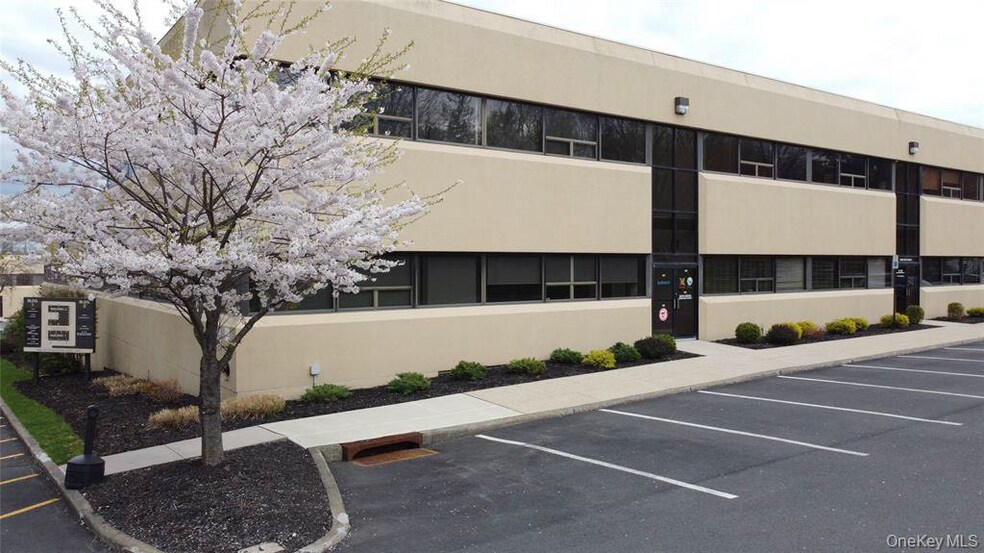 Primary Photo Of 80 Red Schoolhouse Rd, Chestnut Ridge Office For Lease