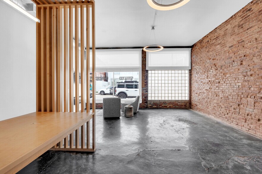 More Photos Of 815 E 3rd St, Tulsa Storefront Retail Office For Lease