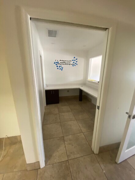 More Photos Of 3080 W Flagler St, Miami Medical For Sale