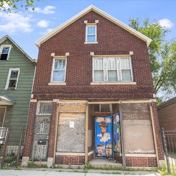 More Photos Of , Chicago Unknown For Sale