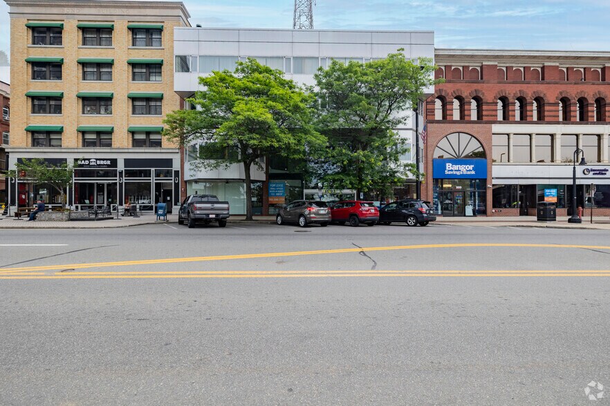 More Photos Of 977-1001 Elm St, Manchester Office For Lease