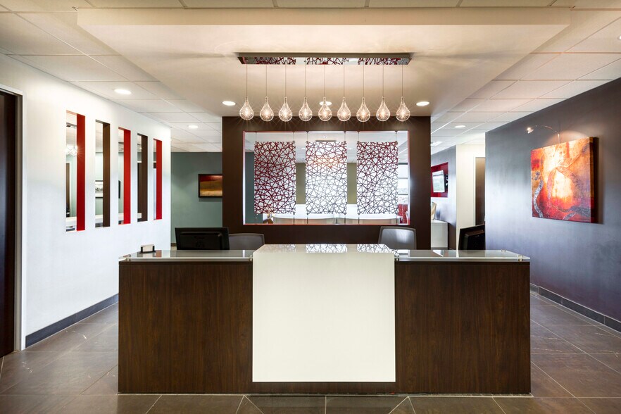 More Photos Of 17806 W Interstate 10, San Antonio Coworking Space