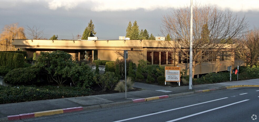 More Photos Of 1715 Market St, Kirkland Medical For Sale